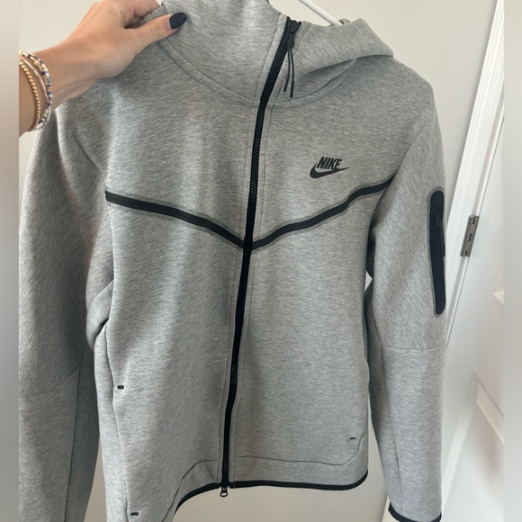 Nike Tech Jacket - Picture 1 of 4